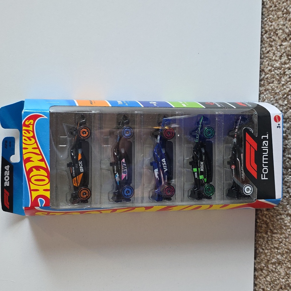 Hot Wheels Formula 1 Toy Car Set - 2024